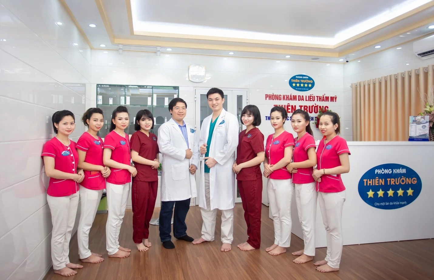 Hình ảnh: Ảnh đội ngũ y, bác sĩ tại Phòng khám Da liễu Thẩm mỹ Thiên Trường.