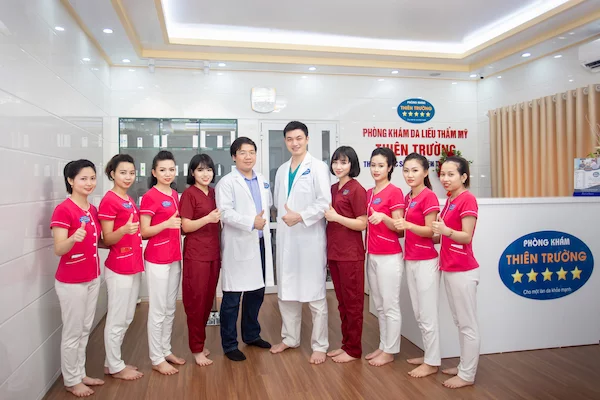 Hình ảnh: Đội ngũ y bác sĩ tại Phòng khám Da liễu Thẩm mỹ Thiên Trường