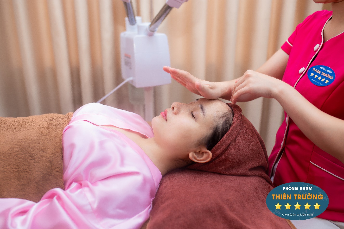 Hình ảnh: Phương pháp hỗ trợ điều trị giãn mao mạch