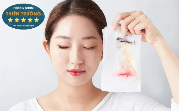 Hình ảnh: Tẩy trang để làm cho da sạch hơn