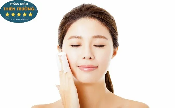 Hình ảnh: Nên dùng giấy thấm dầu liên tục