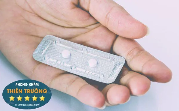 Hình ảnh: Không nên sử dụng thuốc tránh thai khi đang điều trị nám tàn nhang.