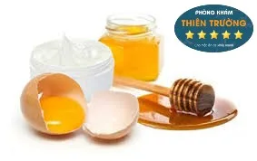 Hình ảnh; Hỗ trợ điều trị nám tàn nhang bằng mật ong trứng gà