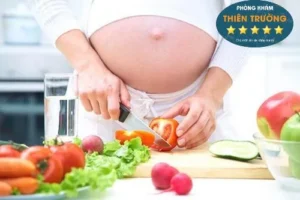 Hình ảnh: Nên ăn nhiều hoa quả và các chất dinh dưỡng.