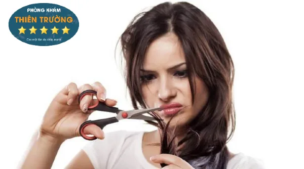 Hình ảnh: Không nên cắt tỉa tóc quá nhiều lần trong tháng