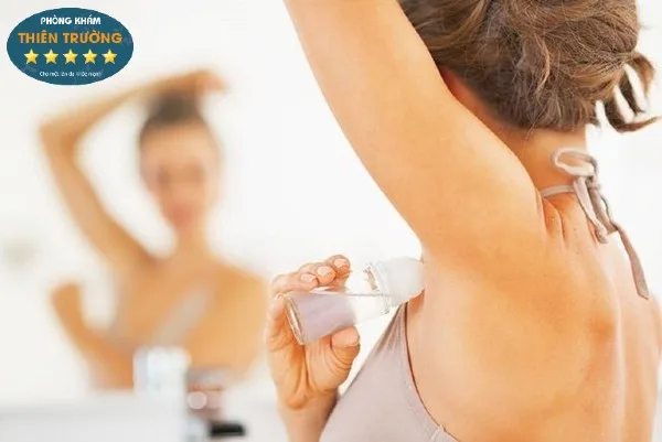 Hình ảnh: Sử dụng lăn nách.