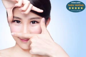 Hình ảnh: Chăm sóc da vùng mắt.
