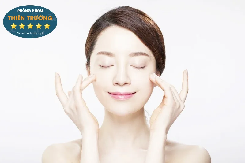 bi-quyet-cham-da-dung-cach-khi-deo-khau-trang-thuong-xuyen1