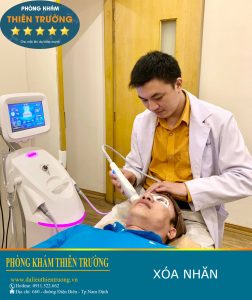 Hình ảnh: Thạc sĩ Bác sĩ Nguyễn Văn Hoàn xóa nhăn trán cho người bệnh