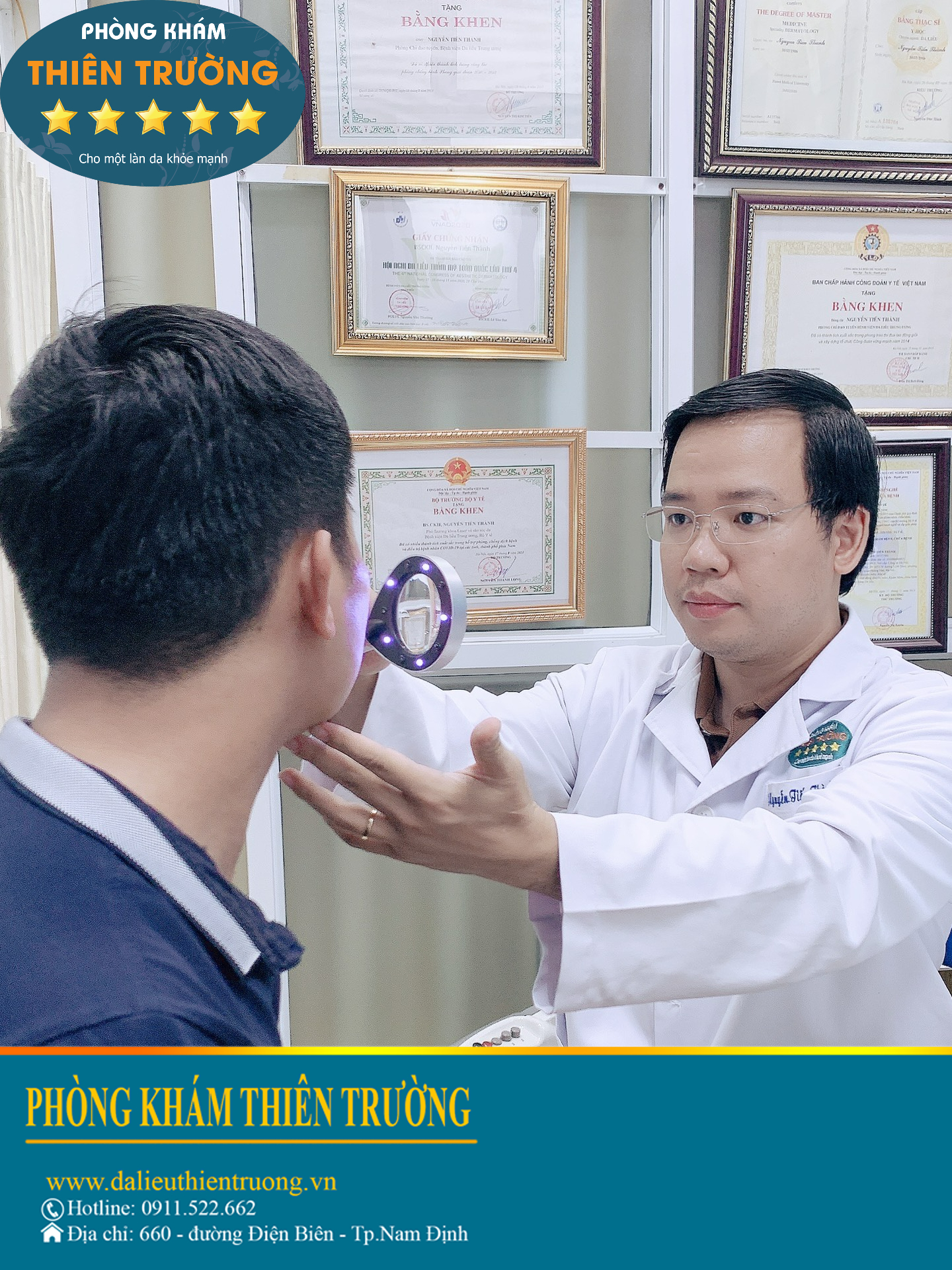 Hình ảnh : Thạc sĩ Bác sĩ Chuyên khoa II Nguyễn Tiến Thành đang thăm khám cho người bệnh
